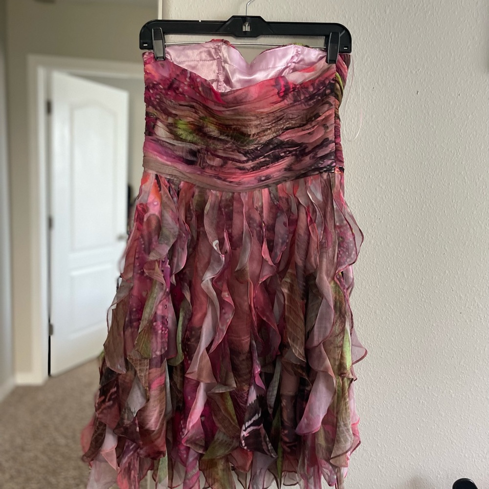 Cache size 8 multi color ruffled dress